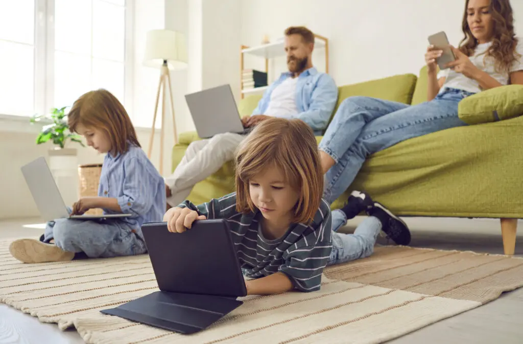 With Xfinity Internet and WiFi, residents of Michigan enjoy high speed, reliable and secure streaming, gaming and talking with Xfinity internet plans at home.